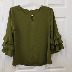 Est 1946, NWOT, olive 3/4 flutter sleeve peek a boo v neck blouse LG